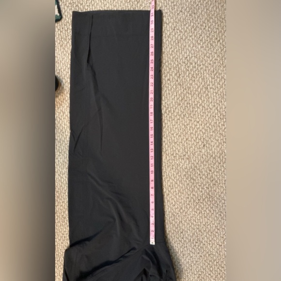 Lululemon stretch woven high rise wide leg pants sz large - Picture 8 of 9